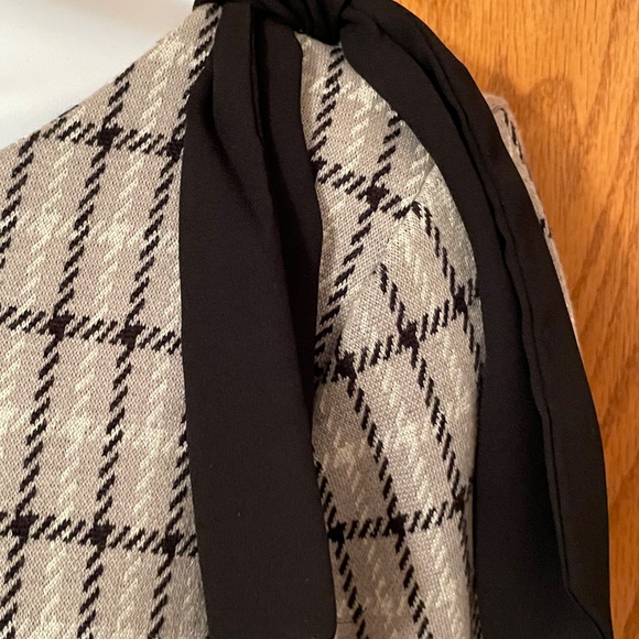 Talbots Black and Gray Houndstooth Plaid Top with SP - Picture 2 of 6